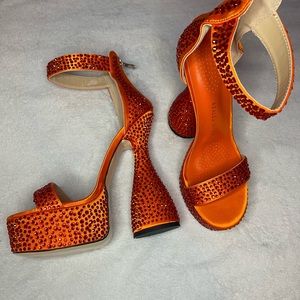 AKIRA AZALEA WANG CHUNKY ORANGE PLATFORM HEELS